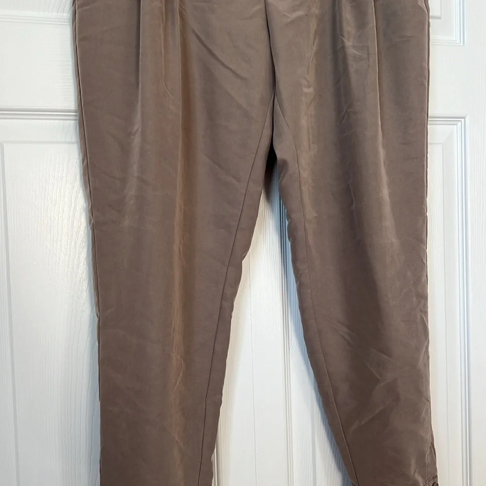 Khaki‎ lightweight Dress Pants - Picture 4 of 9